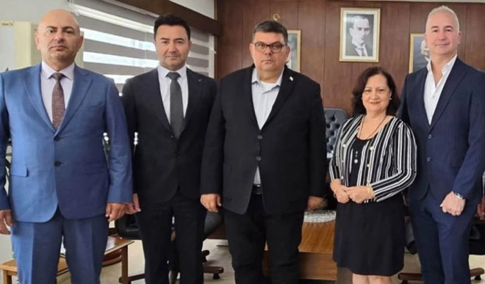 Maliye Bakanı Berova, Avustralya'dan gelen yatırımcıları kabul etti