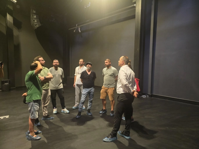 Yenilenen Bandabuliya Sahnesi açılıyor